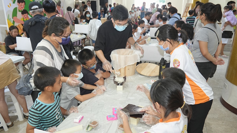 news photo