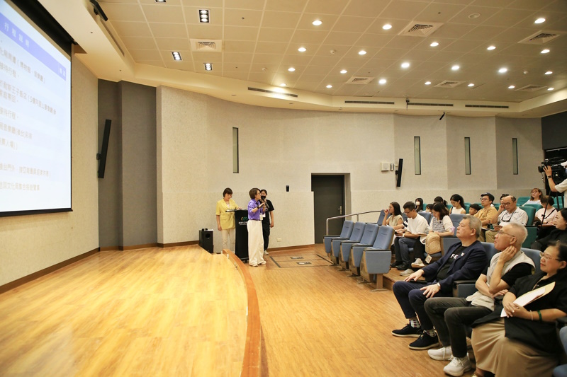 news photo