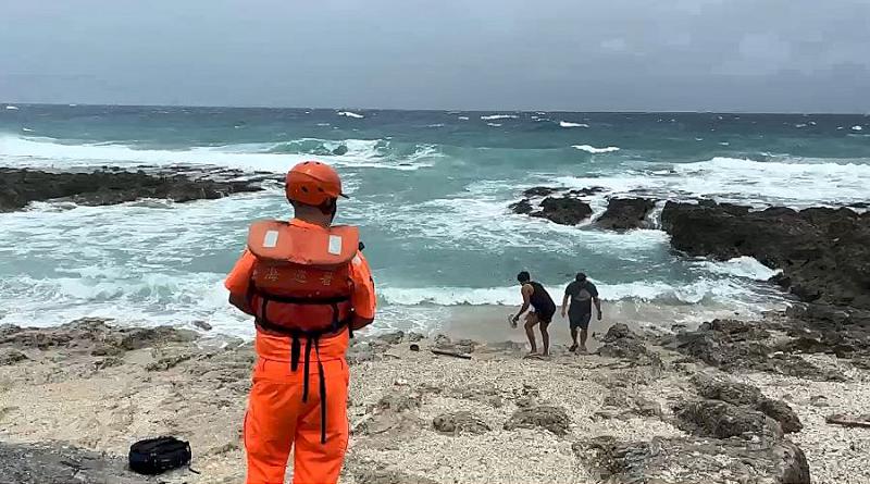 丹娜絲颱風來襲  海巡署南部分署籲勿觀浪  違者最高罰25萬