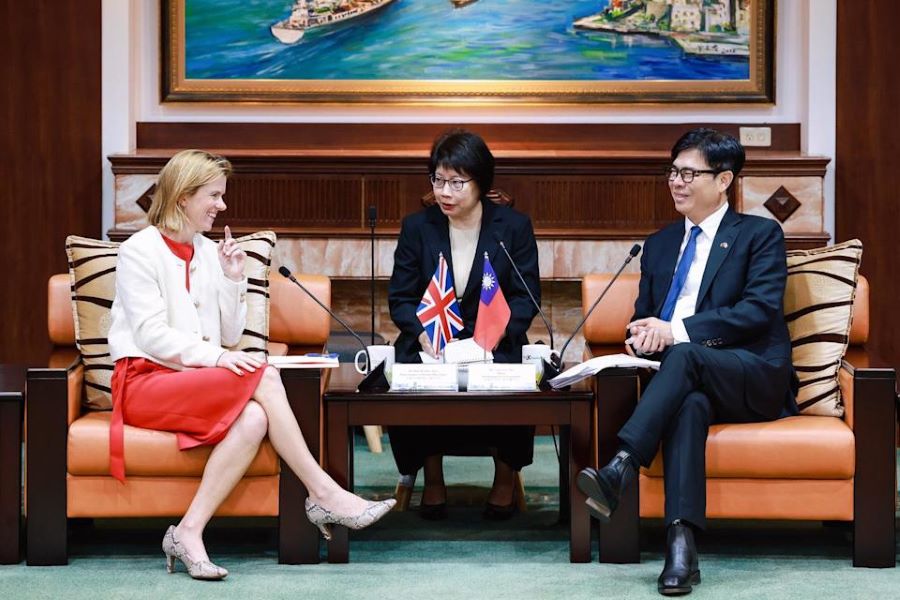 英國在台辦事處包瓊郁代表再訪高 陳其邁：共同推動台英經貿及智慧城市合作