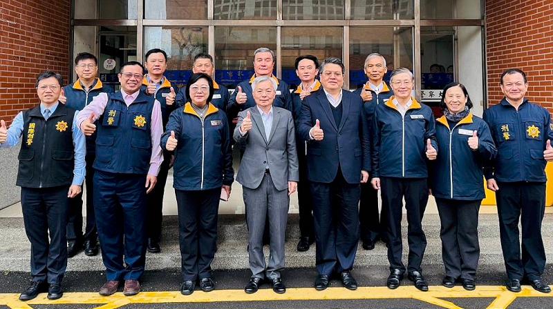 竹東槍擊案偵破       警政署長張榮興赴竹警局慰勉辛勞