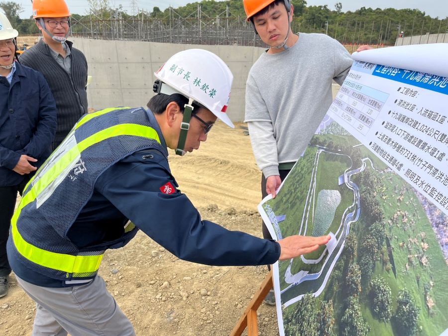 林欽榮副市長視察鳥松區十九灣滯洪池 力拼汛期前發揮滯洪功能