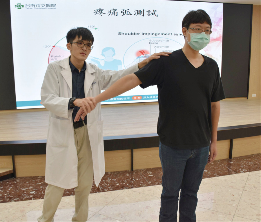 木工師傅肩痛手不舉台南市醫中醫針灸緩解症狀
