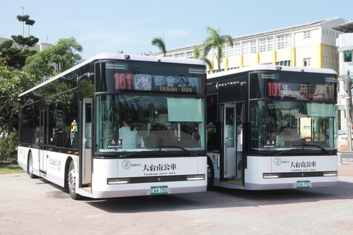 台南增都會公車線成醫直通高雄茄萣今通車 