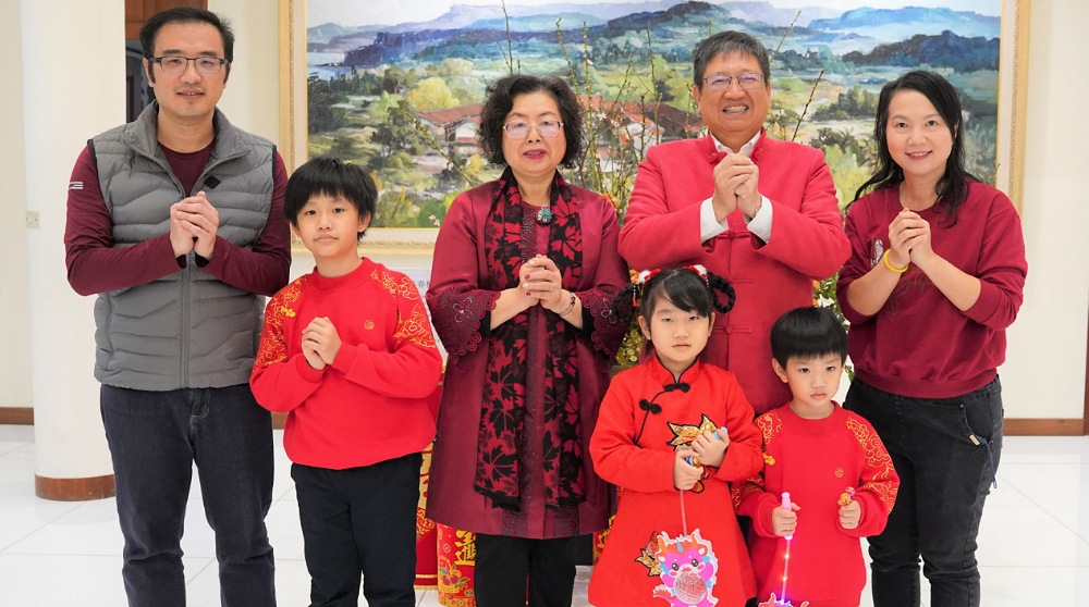 除夕圍爐！   新竹縣長楊文科公開自家餐桌最具客家味的年菜