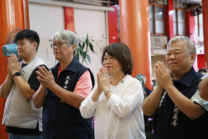 news photo