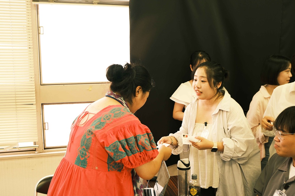 news photo