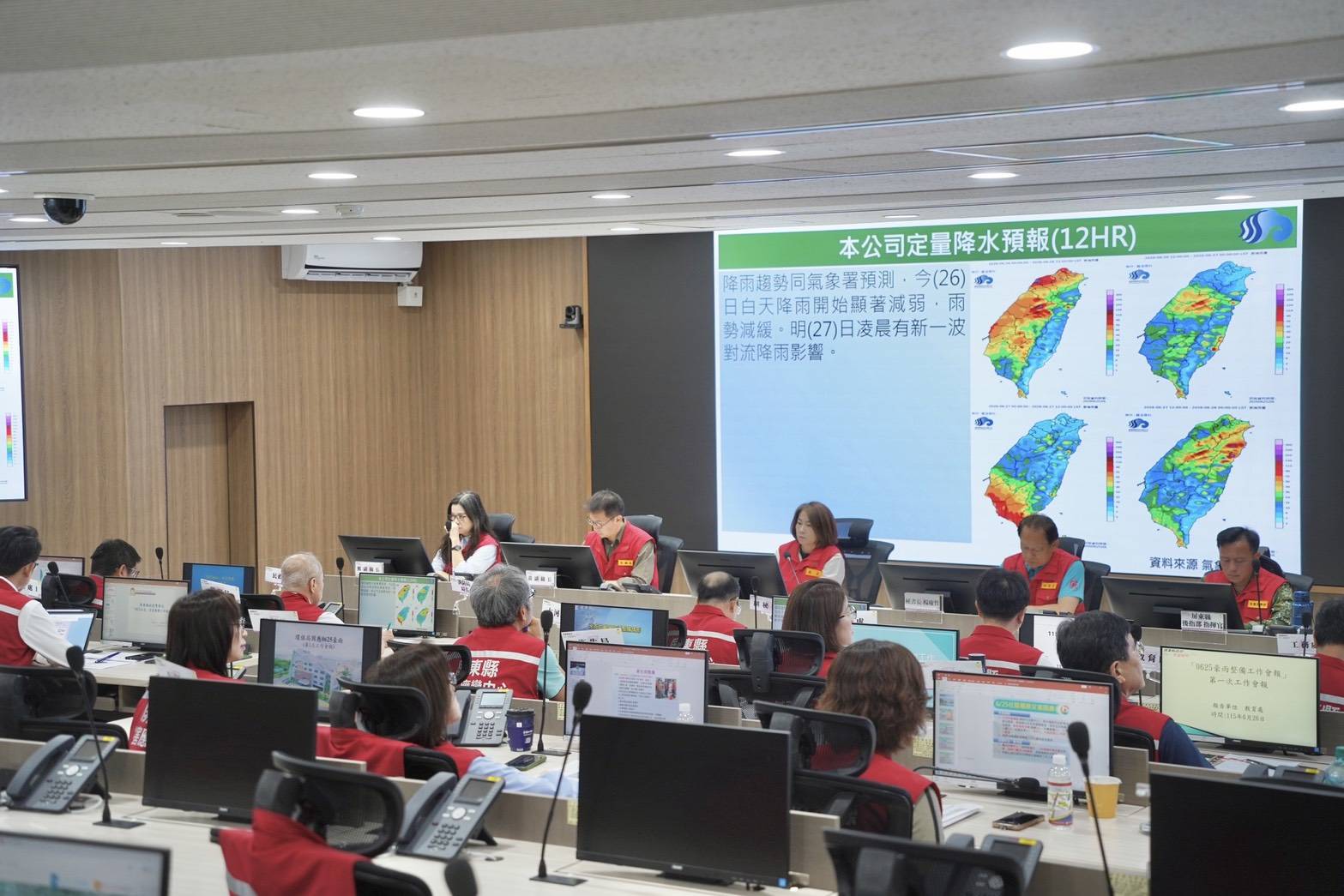 豪雨重創屏東 周春米指示救災、減災跟復原同時並進
