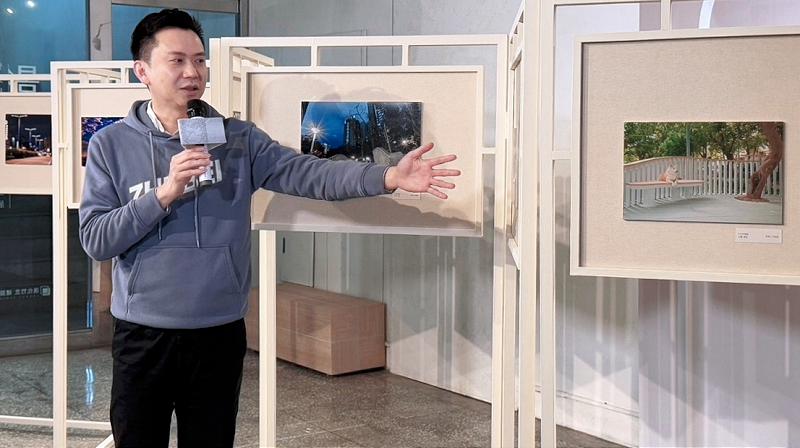 鄭朝方再次「打開公所」    「影平方」竹北攝影展即日起至3/11展出