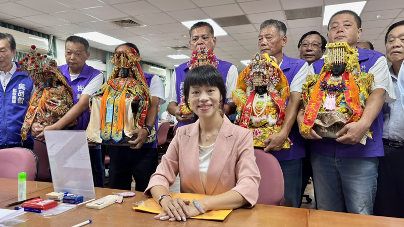 三位地方首長、五媽祖宮廟同行 吳品叡登記參選嘉義縣長 以媽祖精神守護嘉義