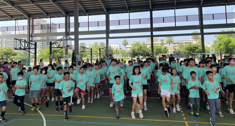 台電排球Fun電營高雄場熱鬧開跑  學童、家長暑假歡樂Fun電   