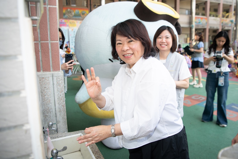 落實勤洗手 遠離腸病毒 饗賓集團及耐斯企業贈洗手乳守護幼兒健康