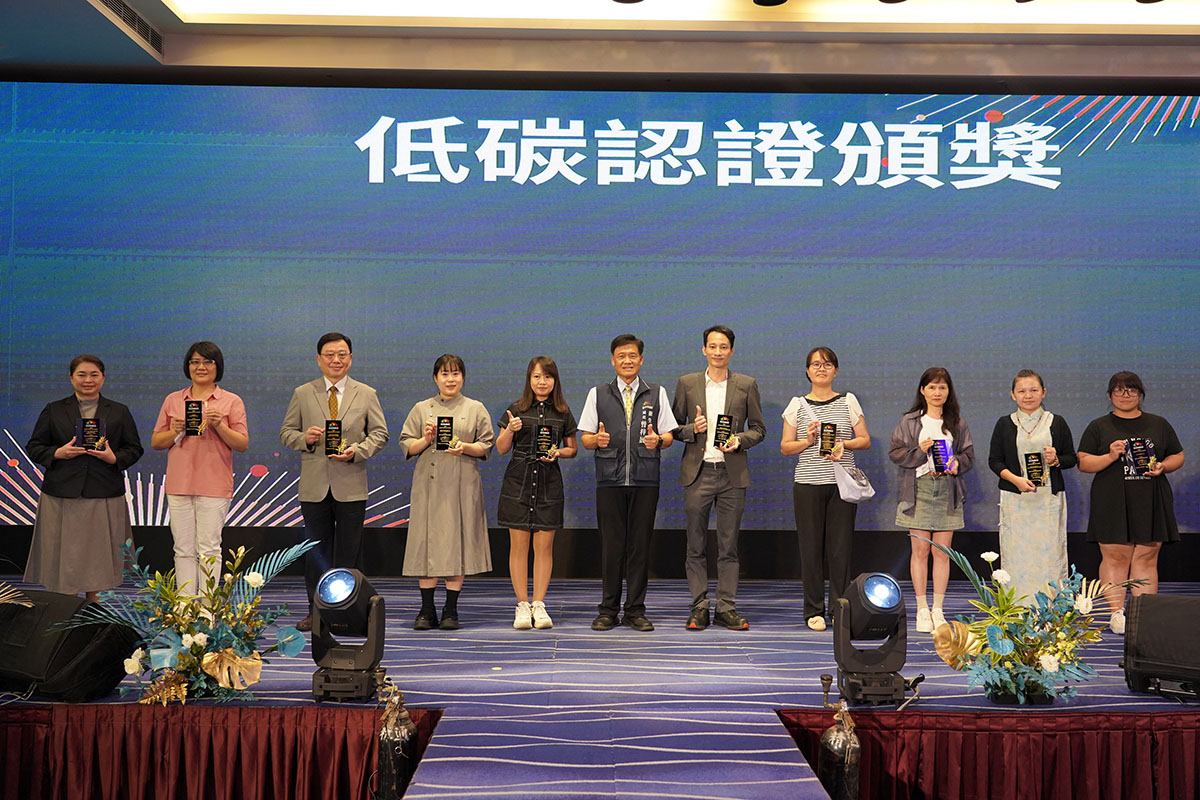 news photo