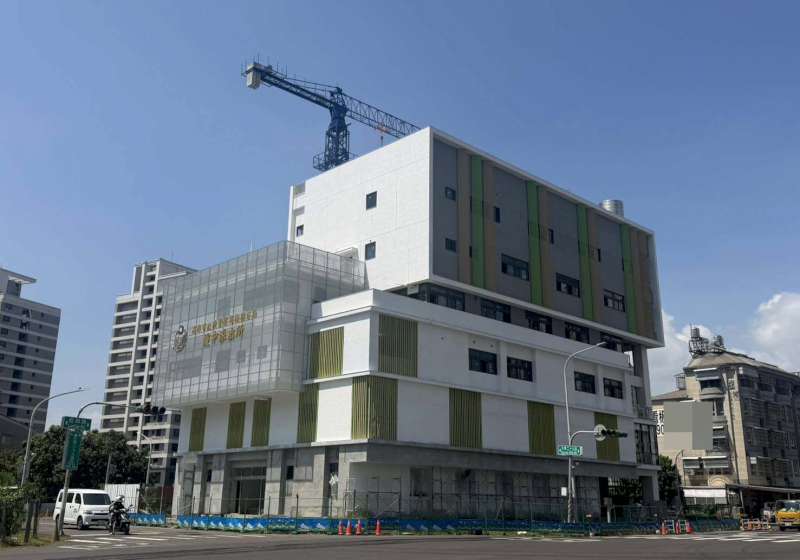 高市府訪視楠梓區援中派出所暨多功能社區中心新建工程 肯定施工進度超前約6.54%