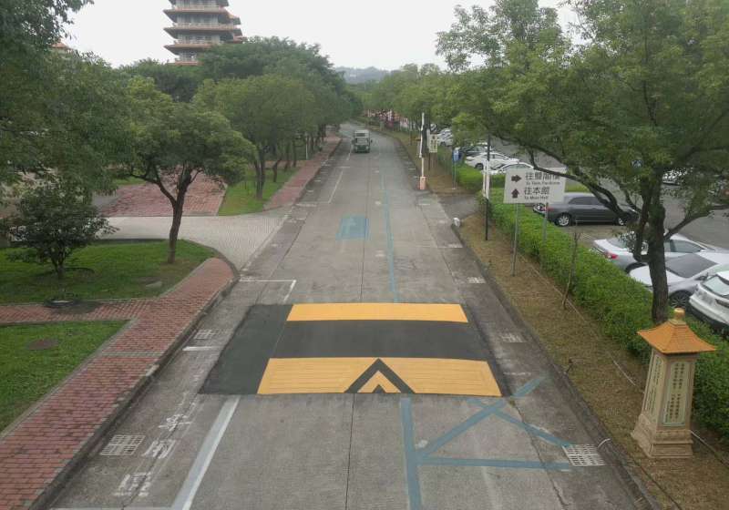 高市交通局攜手大樹區佛光山寺 導入圓環等設施優化佛館用路環境