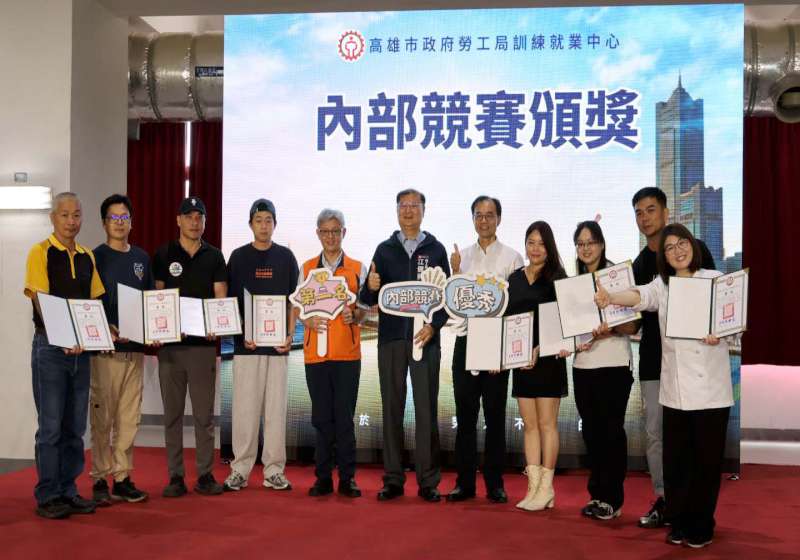 高市勞工局115年度首梯產訓合職訓班155人喜獲證書 水電裝修唯7女學員投入職場