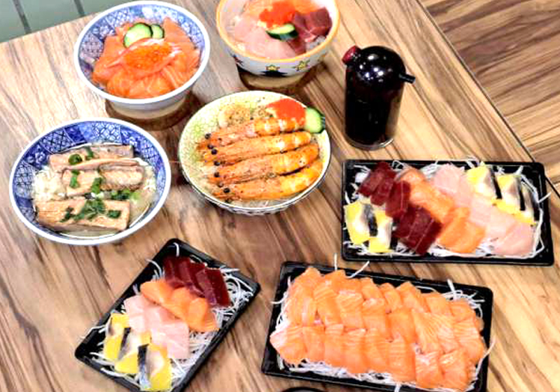 高雄最狂！生魚片24片只要200元  百味軒 佛心價&超厚刺身引爆排隊潮