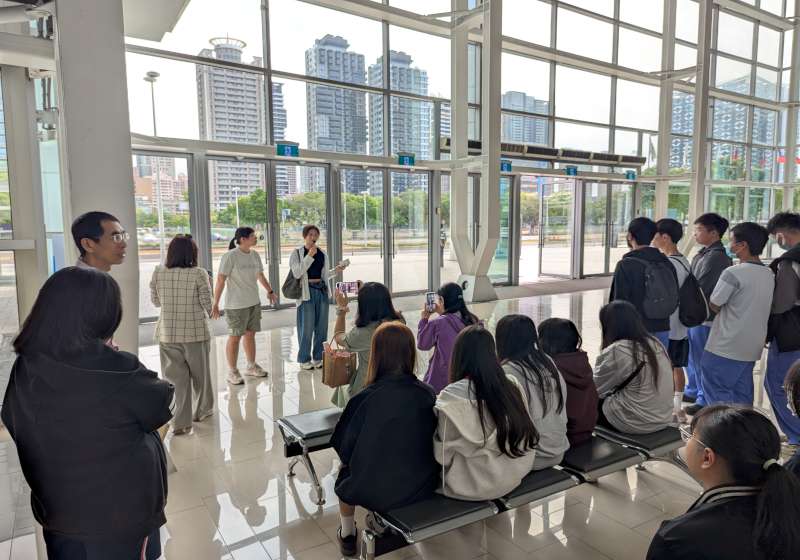 樹科大會展系職場英文體驗營 台南海事學校訪展場實作導覽接待點餐 