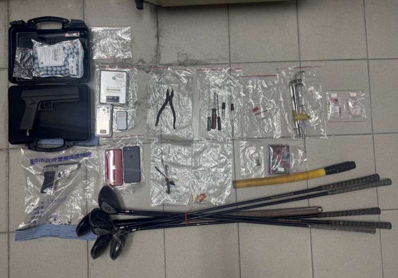 高市刑大逮詐團車手暗槓贓款遭電擊棒侍候 會同中市警逮7人扣證物送辦