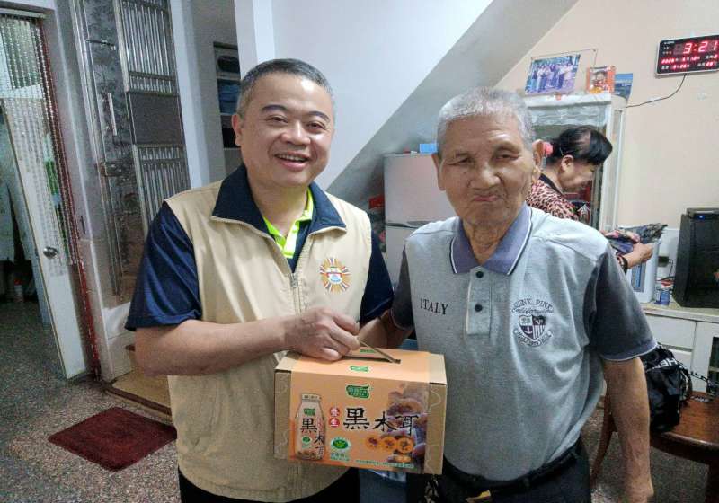 科技結合醫養照護　高雄榮服處攜手高雄榮總打造24小時安全防護網