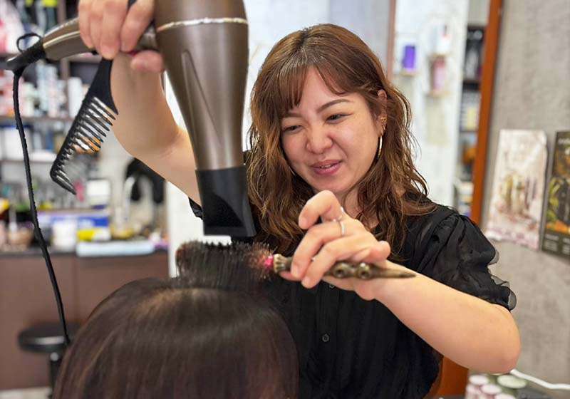 資深設計師親自坐鎮！ 紫藝 HAIR SALON三民人的美髮首選