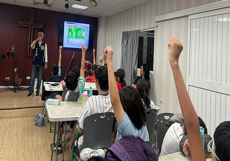高市警局少年隊攜手少輔會第19期點亮家中溫暖燈計畫 全市4據點開設課後班