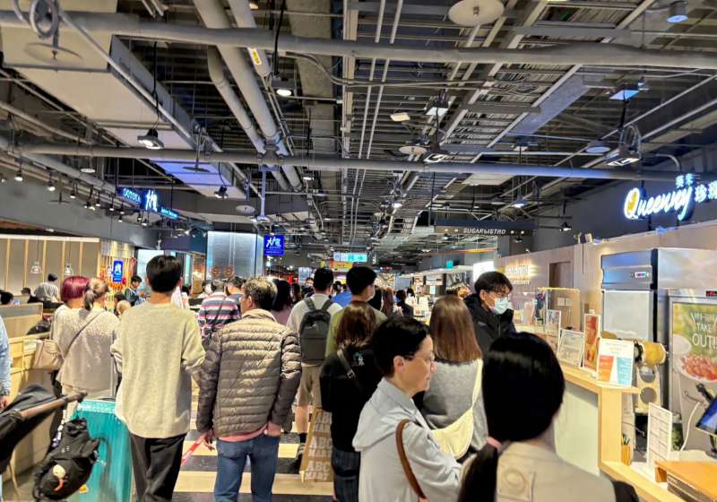 新光三越高雄左營店春上市登場 復古80年代風格、親子活動、藝術展一次看