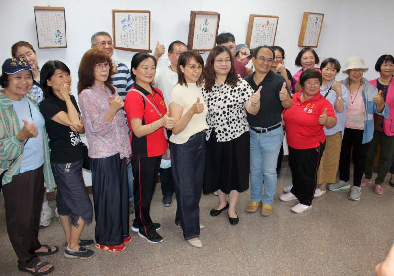 城市記憶王錦成創作個展38在地景點結合典藏檜木抽屜 三民戶政所邀賞