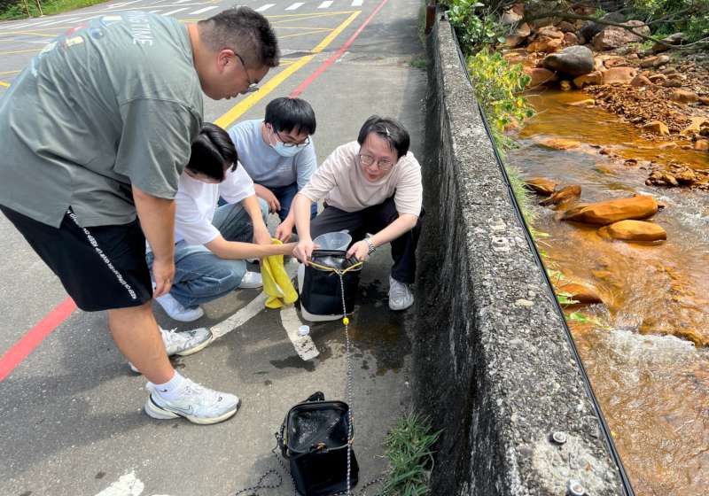 海委會補助台師大王彥士團隊開發藍色生物冶金技術 受邀瑞士非營利組織會議秀實力