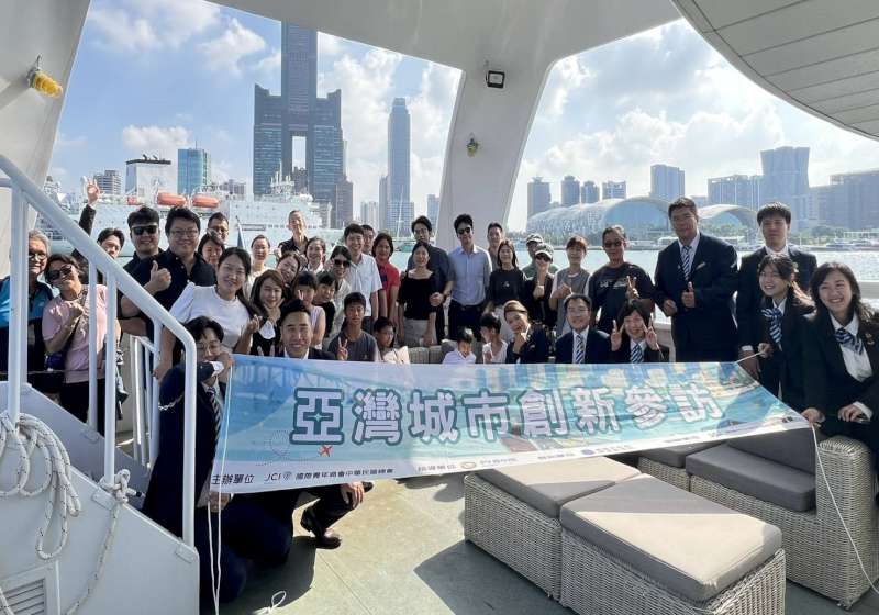 國際青商總會第64屆十大傑出青年頒獎 11名得主3高雄子弟獲頒金手獎