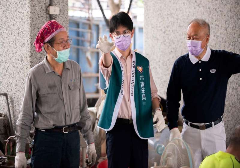 高市青年局領軍16名青年志工 前進慈濟基金會鳳山靜思堂資源回收理解循環經濟