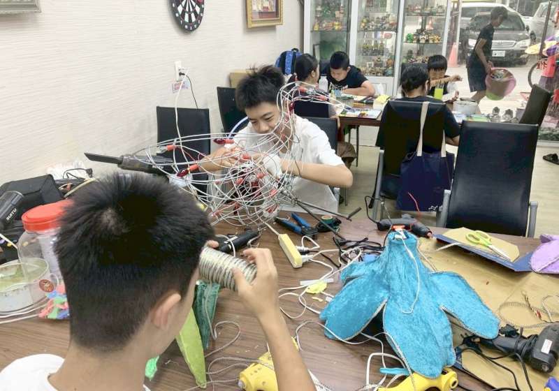 115年嘉義台灣燈會、2026台北燈節 高市鳳山區青年國中3優等、2甲等、1佳作