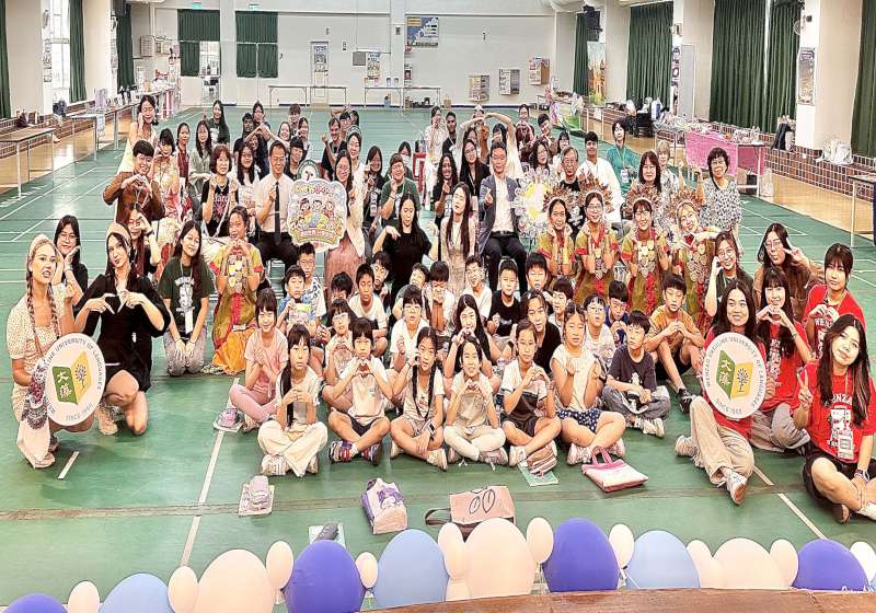高市教育局攜手3大學推外國學生合作交流計畫 前進前鎮區民權國小秀成果