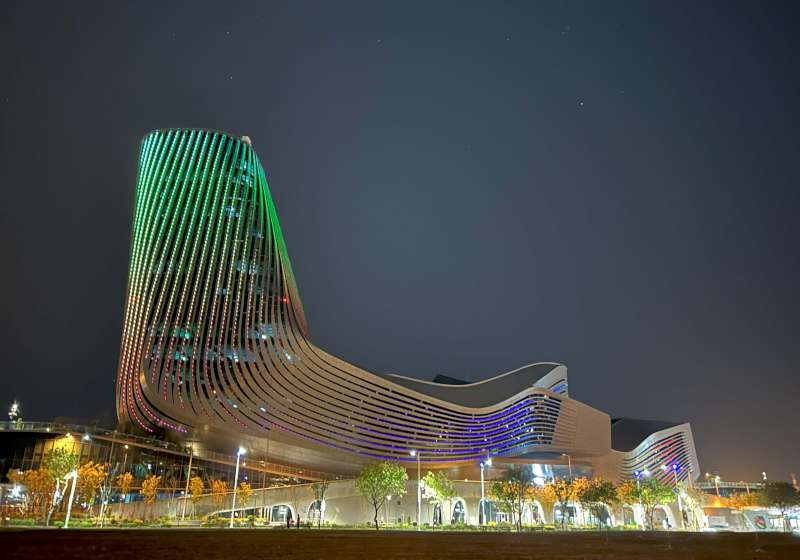 臺灣港務高雄港旅運中心3月28日晚上8點30分關燈 響應地球一小時活動