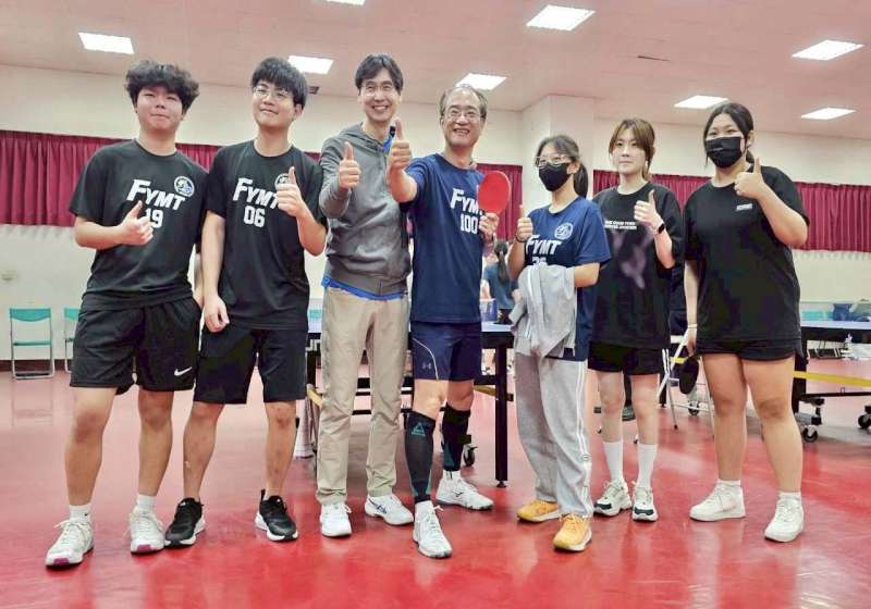 中山醫大2026年第24屆全國醫技盃 輔英科大醫技系桌球奪冠羽排球第三名