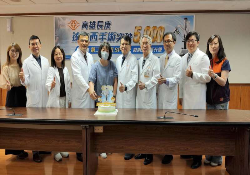 高雄長庚醫院單孔達文西手術系統逾5000例 助6旬女擺脫早期肺腺癌夢魘重拾健康
