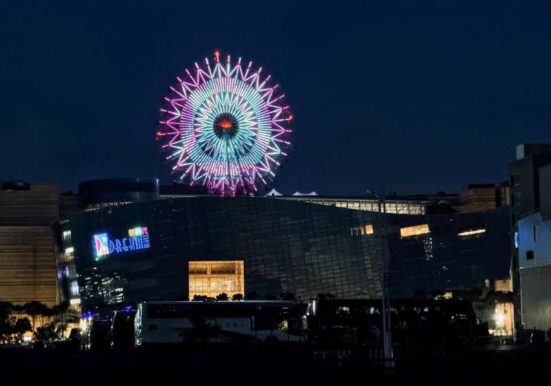 高雄之眼全新燈光秀登場 夢時代摩天輪7/3重啟祭多重優惠