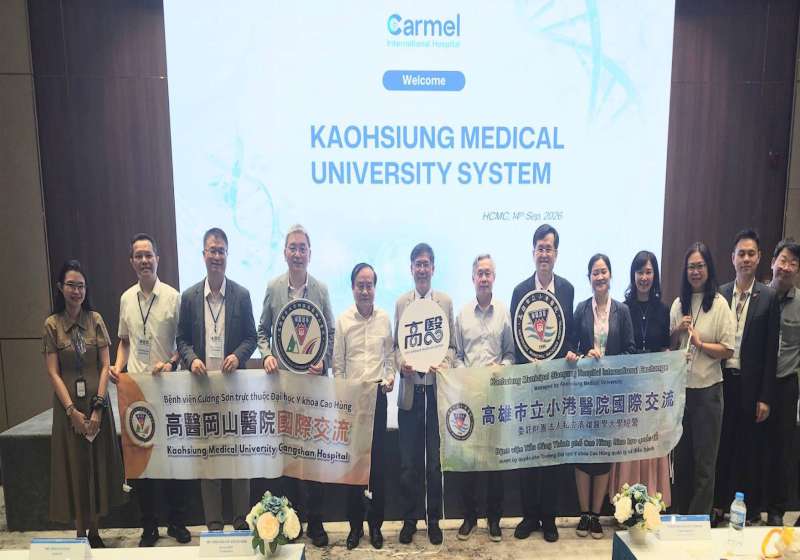 高市小港醫院攜手高醫岡山醫院串連學校、業者 訪越南醫療長照機構簽約10合作案