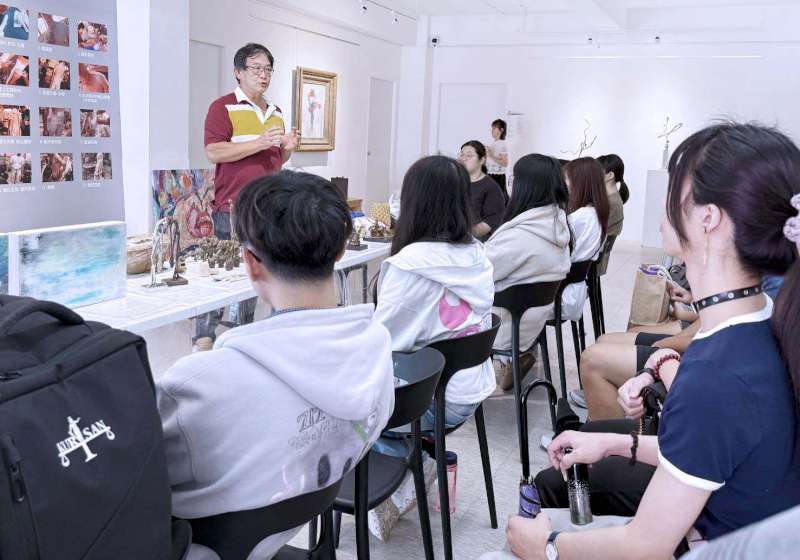 樹科大產設系人文藝術史觀課程走讀藝術 師生訪藝術空間觀展雕塑認識多元媒材