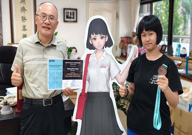 2026年國際人工智慧奧賽 雄女電資班黃品薰唯一女選手摘銅