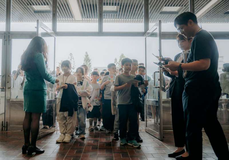 衛武營藝企學計畫邀台東縣布拉瑞揚舞團前進澎湖線 陪伴2200名學生感受劇場魅力