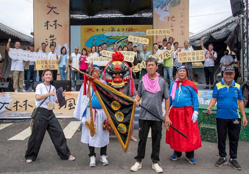 高市小港區鳳林國中首辦大林蒲地方記憶藝術節 明華華星字戲劇團《大林蒲的風》壓軸