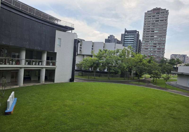 高市環保局114年空品淨化區認養維護績優單位評比 河堤國小小型基地掄元