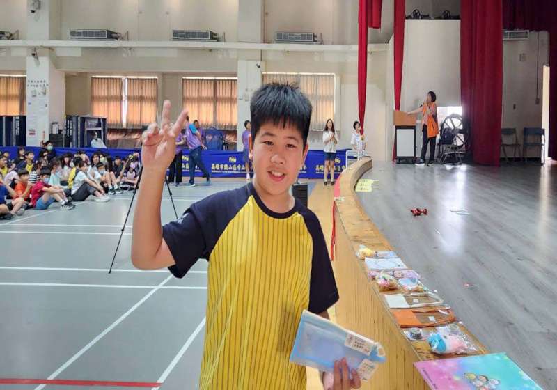 高市警局少年隊攜手少輔會宣導劇團 鳳山區中山國小話劇演繹反霸凌、毒品、毒駕