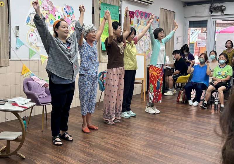 南風劇團藝術觸媒X世代共情與溝通共融計畫 巡迴11地演出5劇作青銀共賞