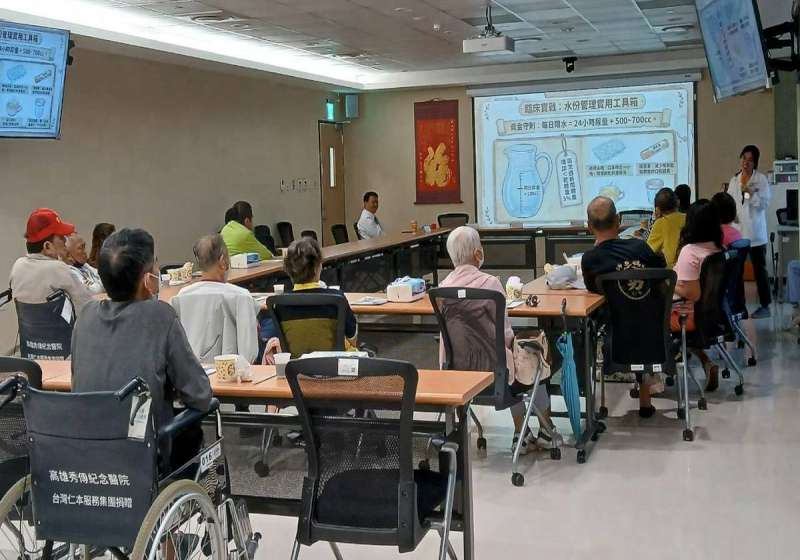 高雄秀傳紀念醫院關懷病友健康促進活動 2專講衛教互動經驗分享