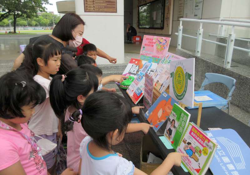 高市衛生局續攜手高市圖推高齡失智友善城市推廣活動記憶時空膠囊系列活動9月起跑