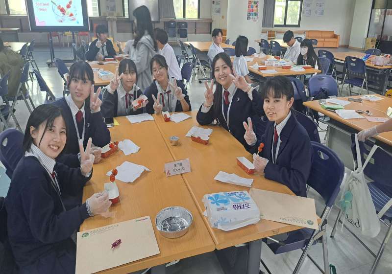 日本熊本學園大學附屬高校修業旅行 訪高市三民高中觀課體驗實作教育交流