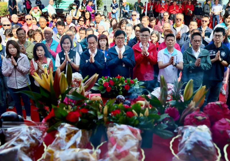 高市客委會前進新客文園區新春祈福 陳其邁主祭三獻禮祈願風調雨順、國泰民安