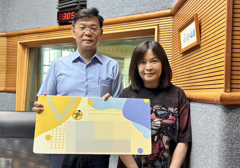高市警局交大大隊長劉清俊電台專訪 宣導青春專案、高齡換照、大型車內輪差、毒駕